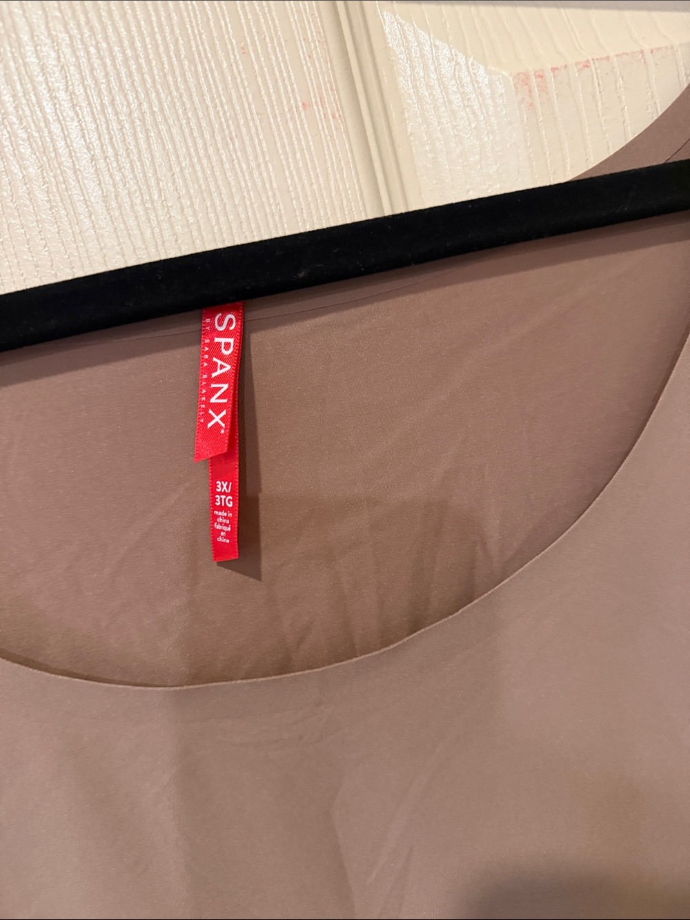 Spanx invisible tank in cafe, 3X - Picture 3 of 5